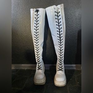 Demonia white Shaker-374